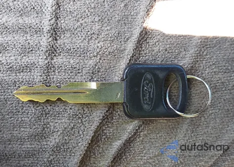 2000 Ford E-150 Recreational из США, поврежденный, VIN 1FDRE14L5YHB24874